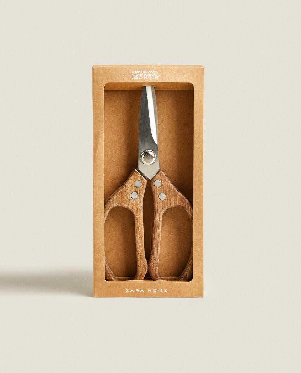 WOODEN KITCHEN SCISSORS