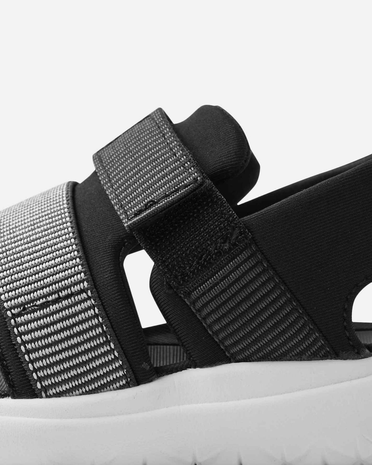 Kinder-Sandalen Kesakko