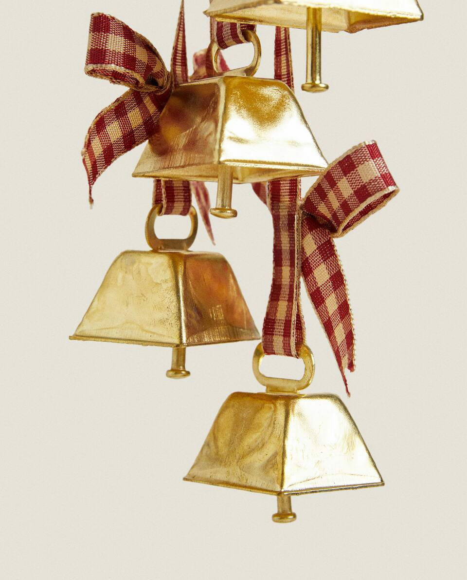 DECORATIVE TARTAN BELLS GARLAND