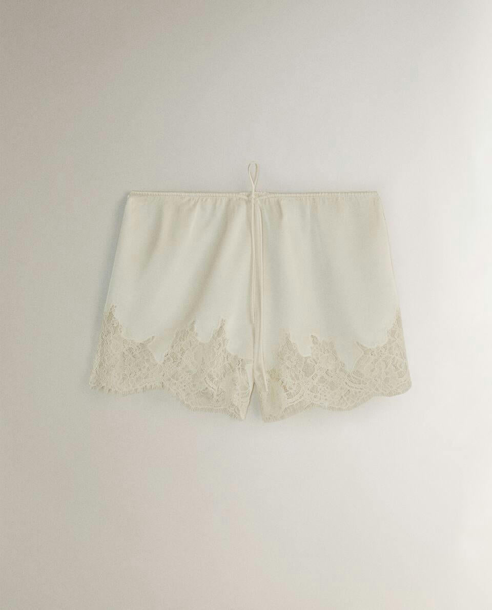 SATIN SHORTS WITH BLONDE LACE