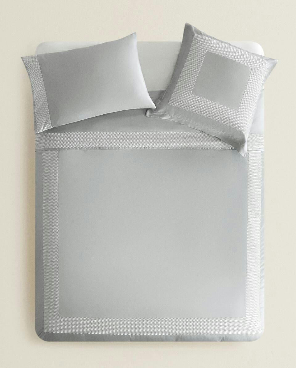 GEOMETRIC EMBROIDERED DUVET COVER
