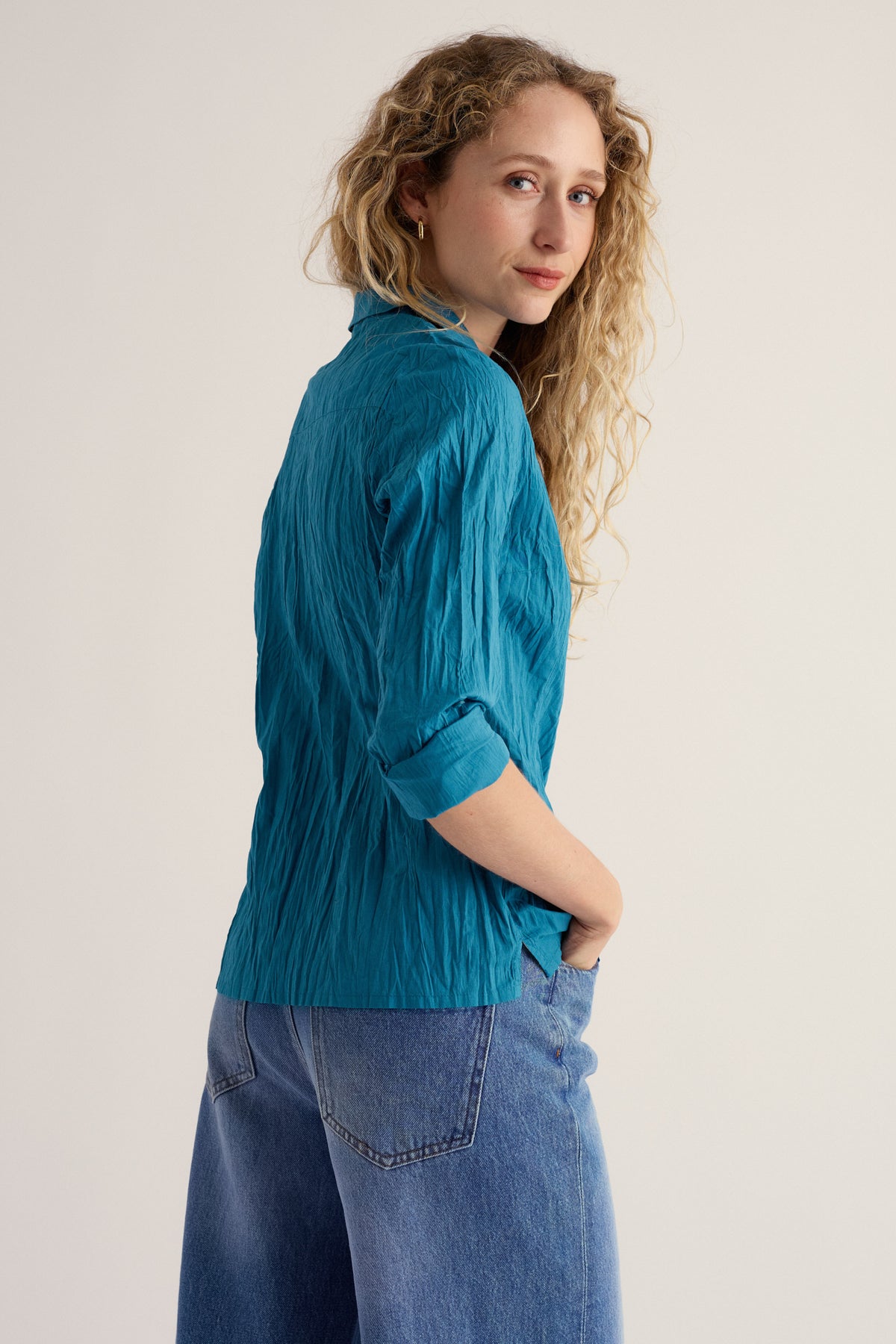 Larissa Plain Shirt in Crinkled Organic Cotton