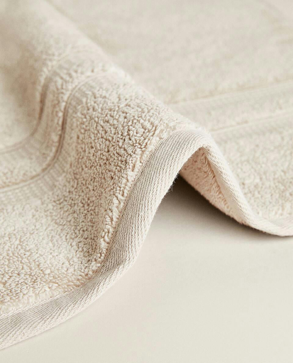 EXTRA SOFT TOWEL WITH DOUBLE BORDER