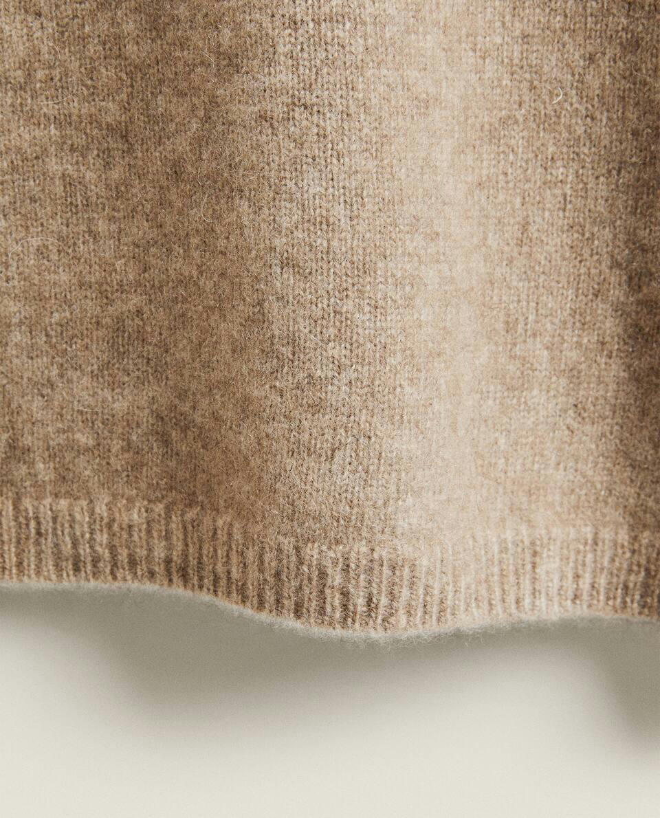 CASHMERE SWEATER