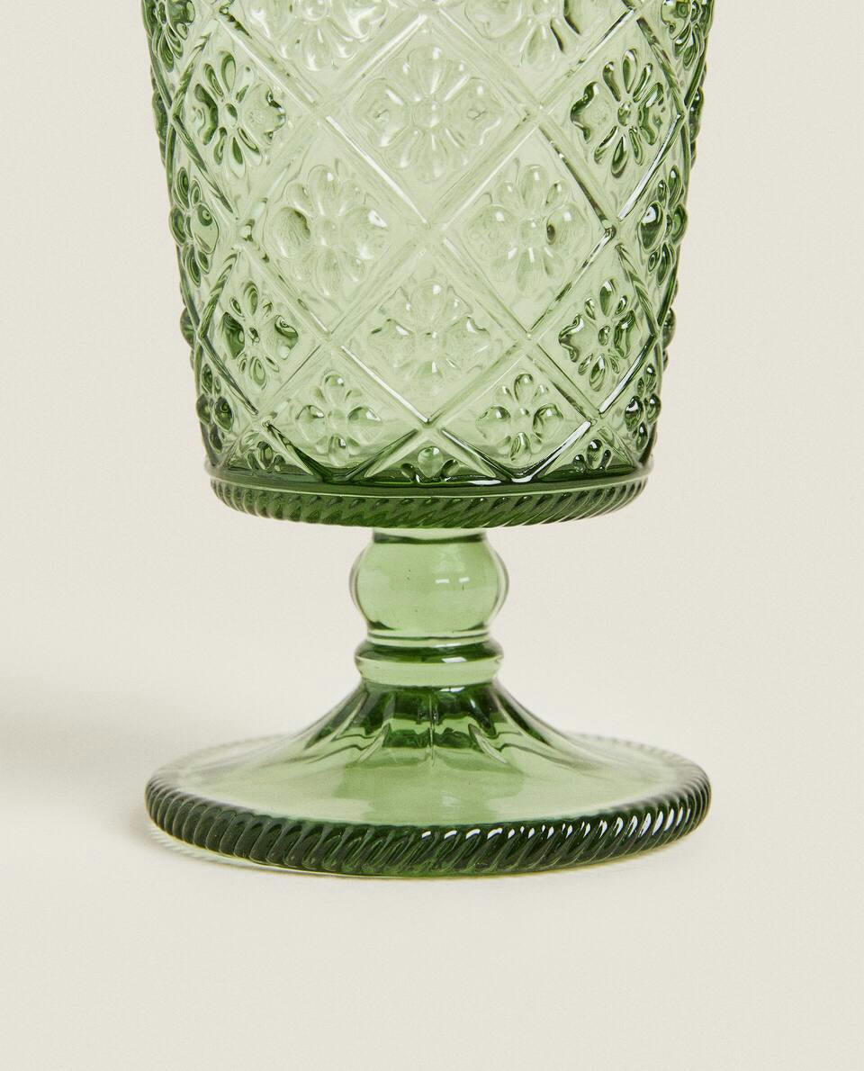 RAISED FLORAL DESIGN GLASS