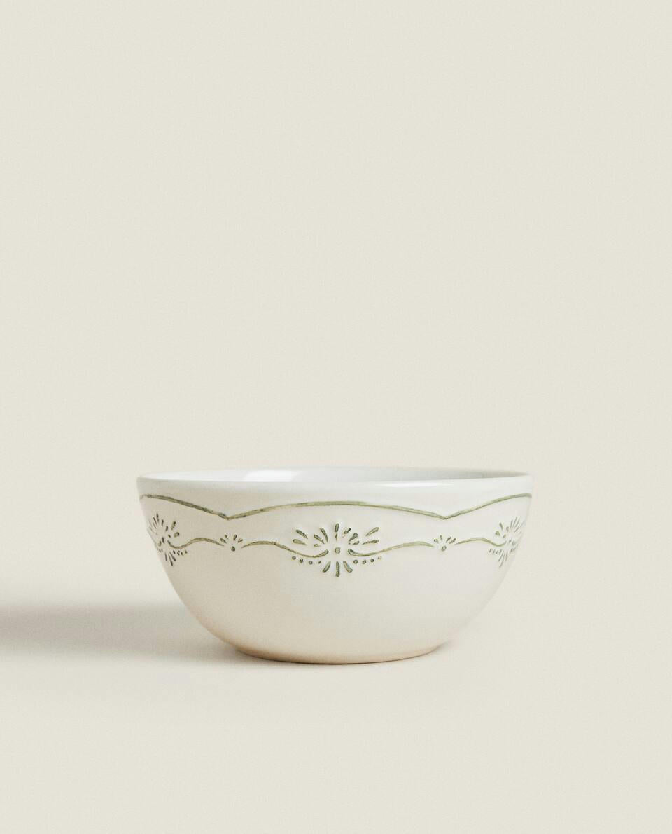 CHRISTMAS TABLEWARE SET