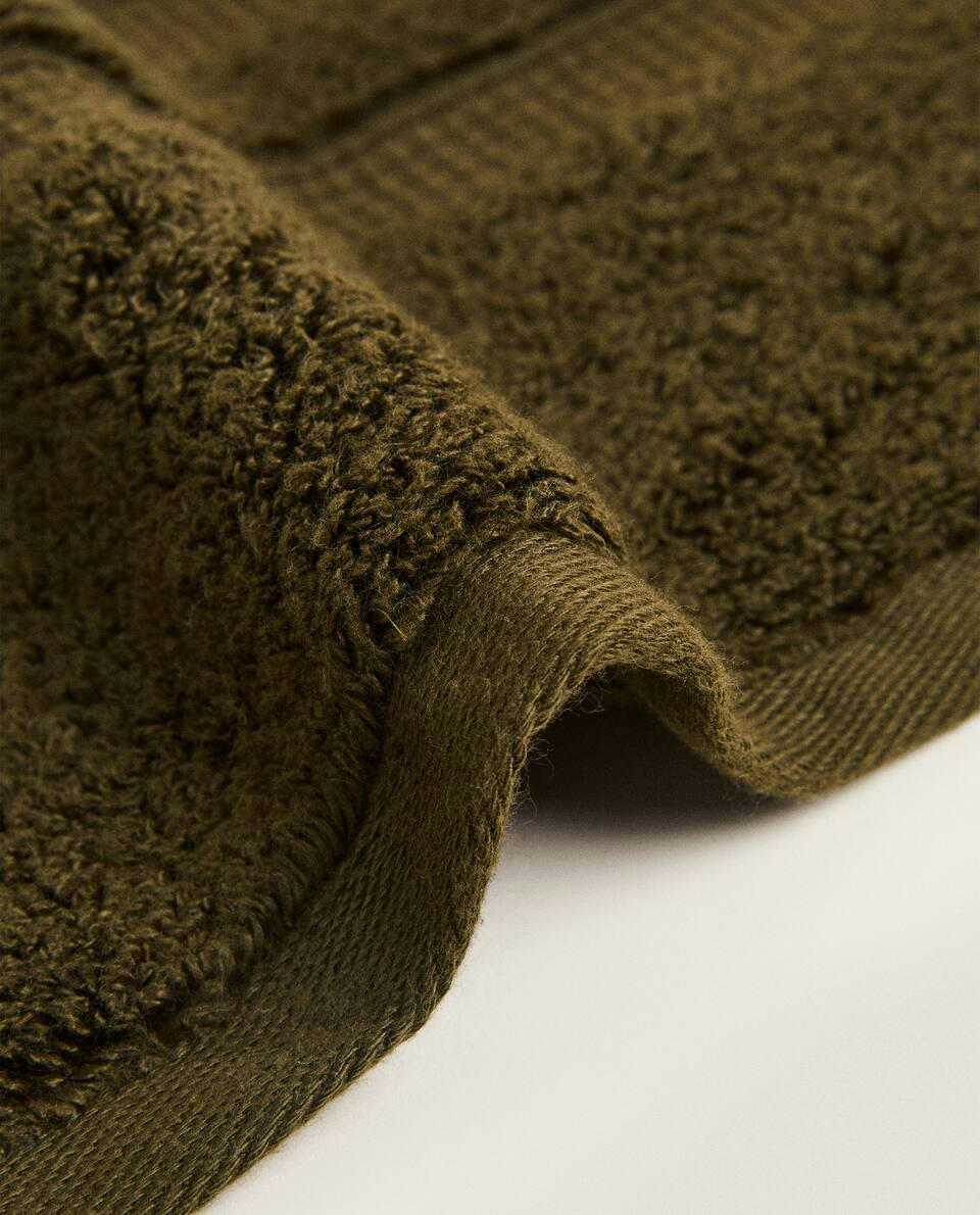 EXTRA SOFT TOWEL WITH DOUBLE BORDER