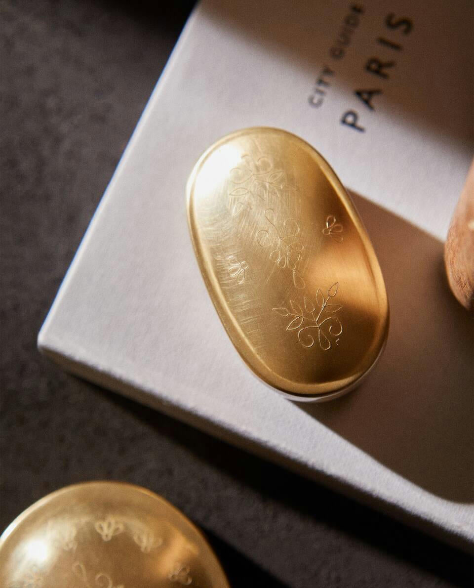EMGRAVED OVAL BOX