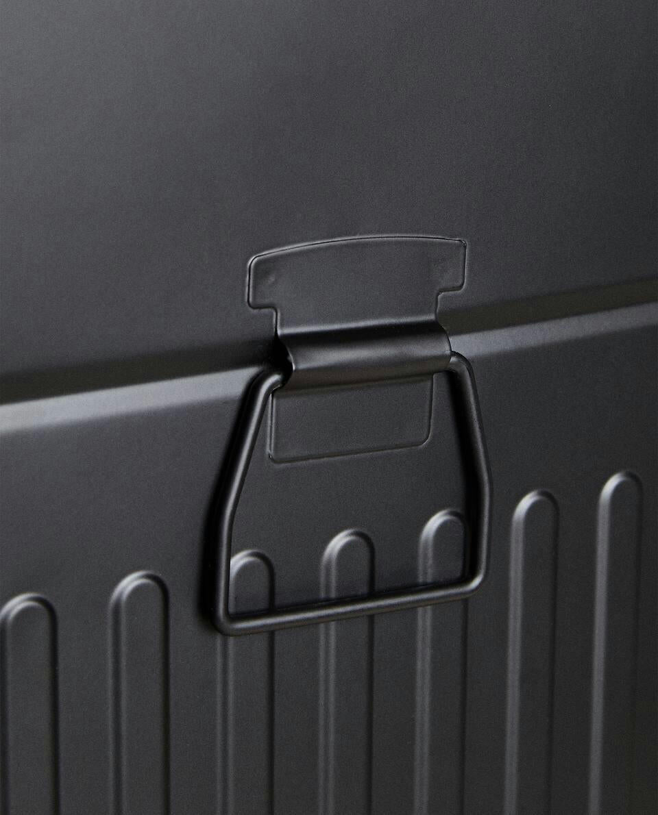 KITCHEN BIN