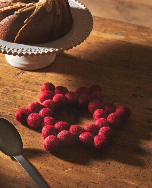 CHRISTMAS STAR-SHAPED WOOL TRIVET