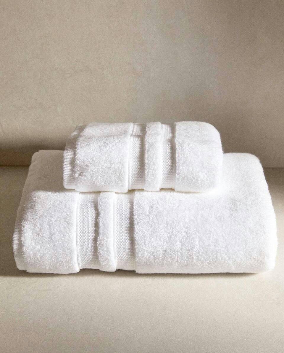 EXTRA SOFT TOWEL WITH DOUBLE BORDER