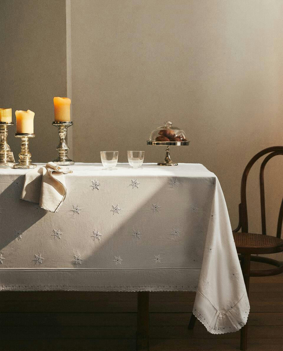 EMBROIDERED COTTON CHRISTMAS TABLECLOTH WITH FRILL