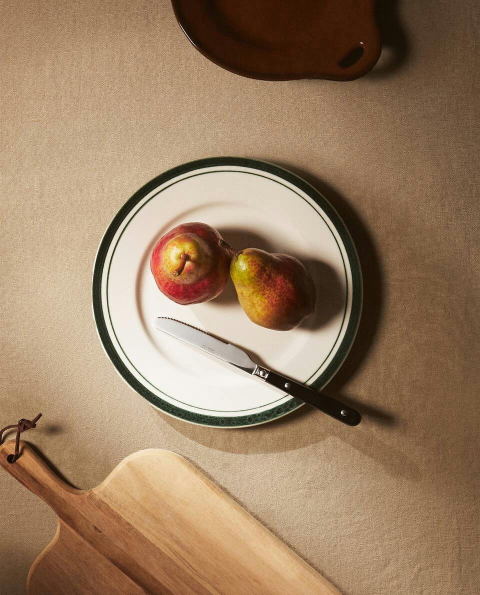 STRIPED TABLEWARE SET