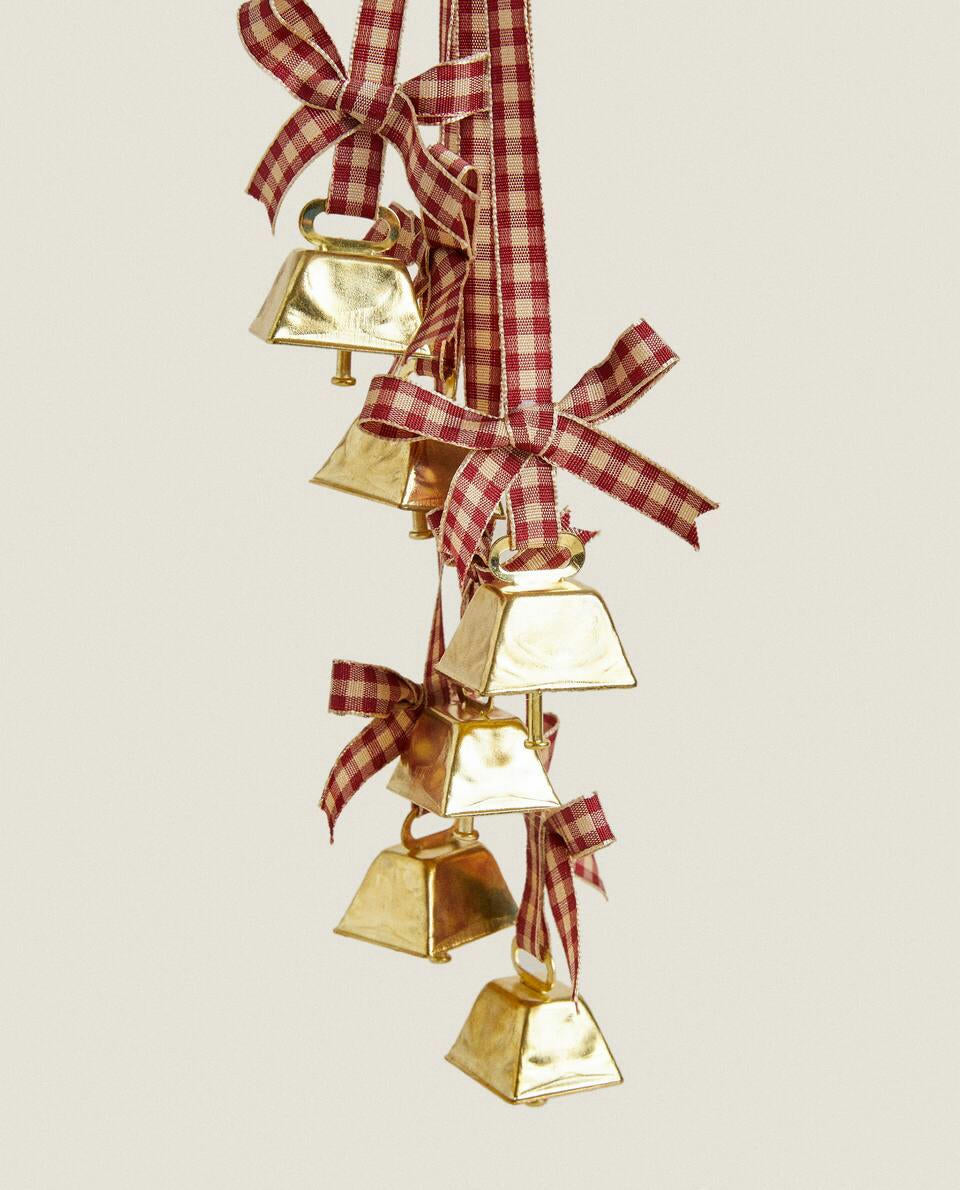 DECORATIVE TARTAN BELLS GARLAND