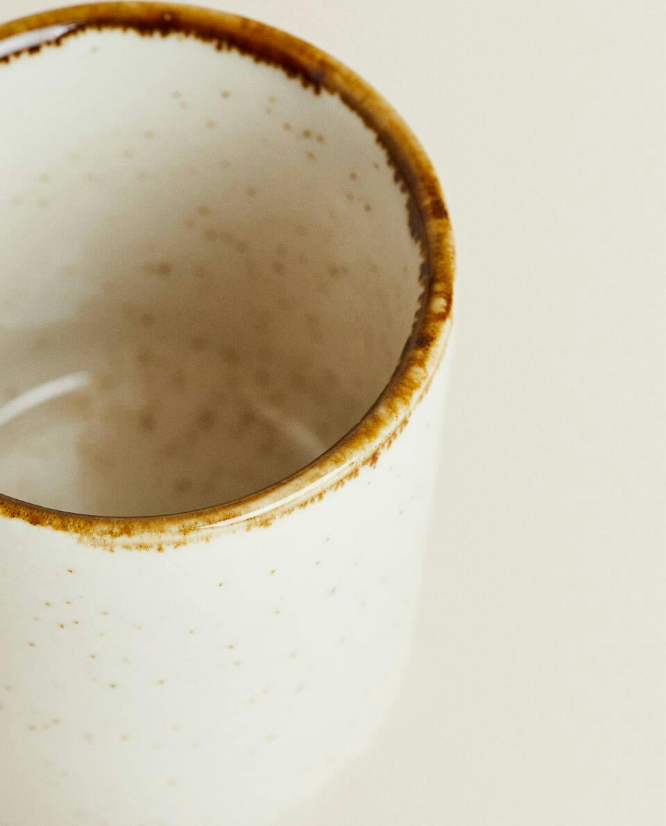 PORCELAIN MUG WITH ANTIQUE FINISH RIM