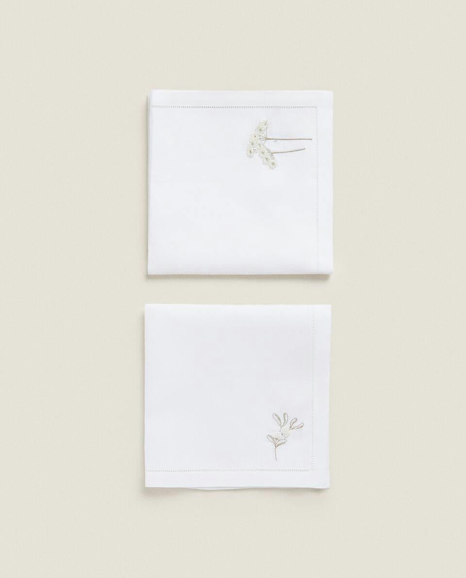 PACK OF CHRISTMAS PEARL BEAD NAPKINS (PACK OF 2)