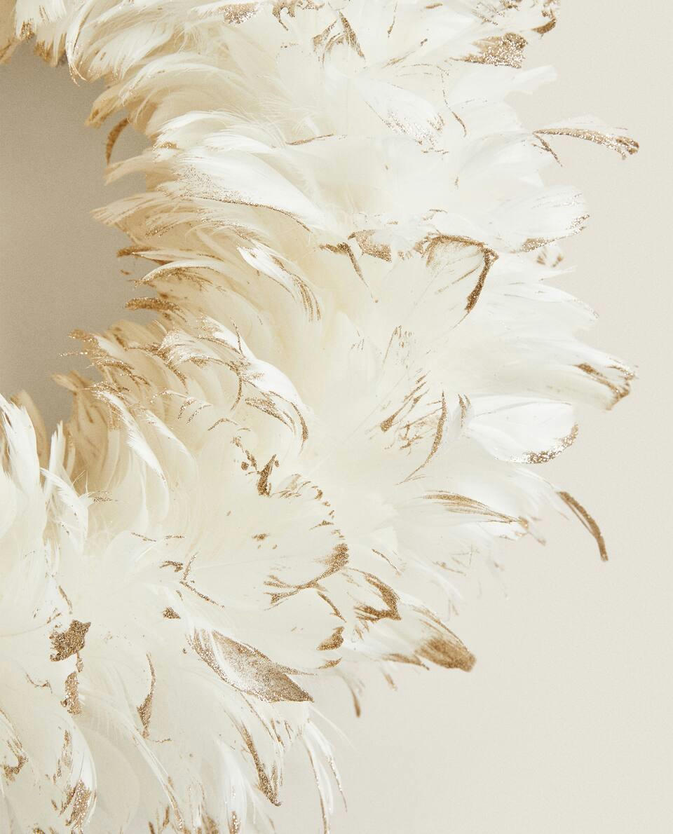 CHRISTMAS FEATHER WREATH DECORATION