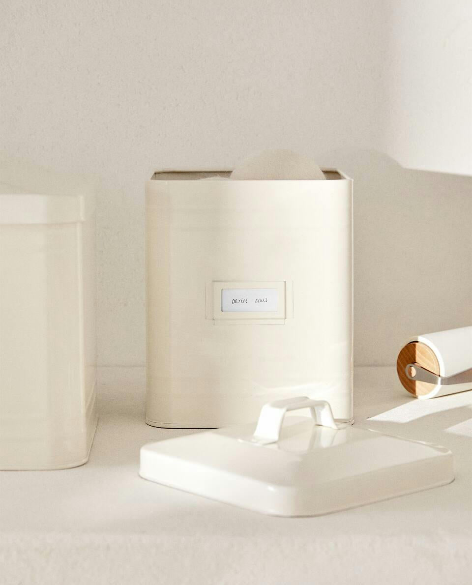 LAUNDRY TAB CONTAINER