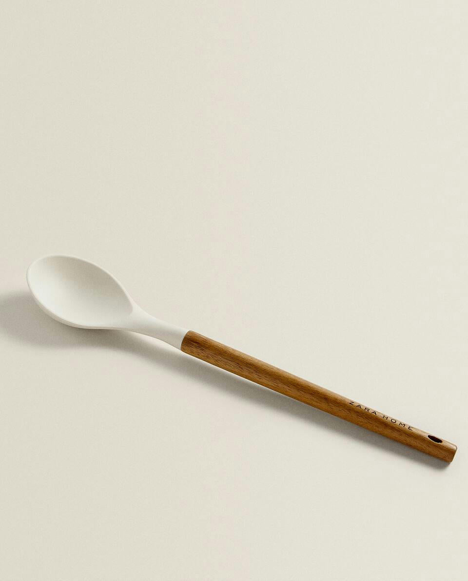 SILICONE AND WOODEN SPOON