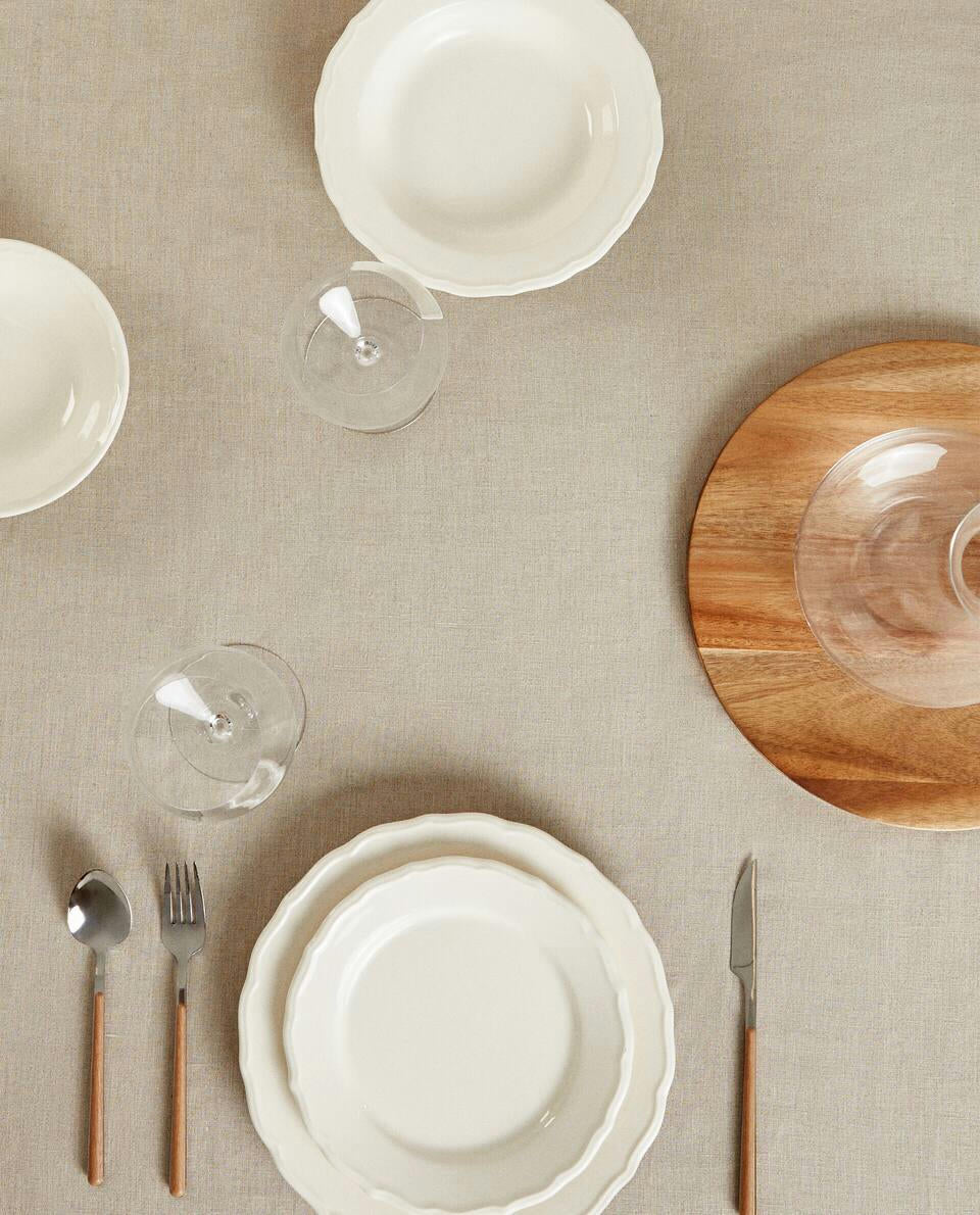 BASIC LINEN TABLECLOTH