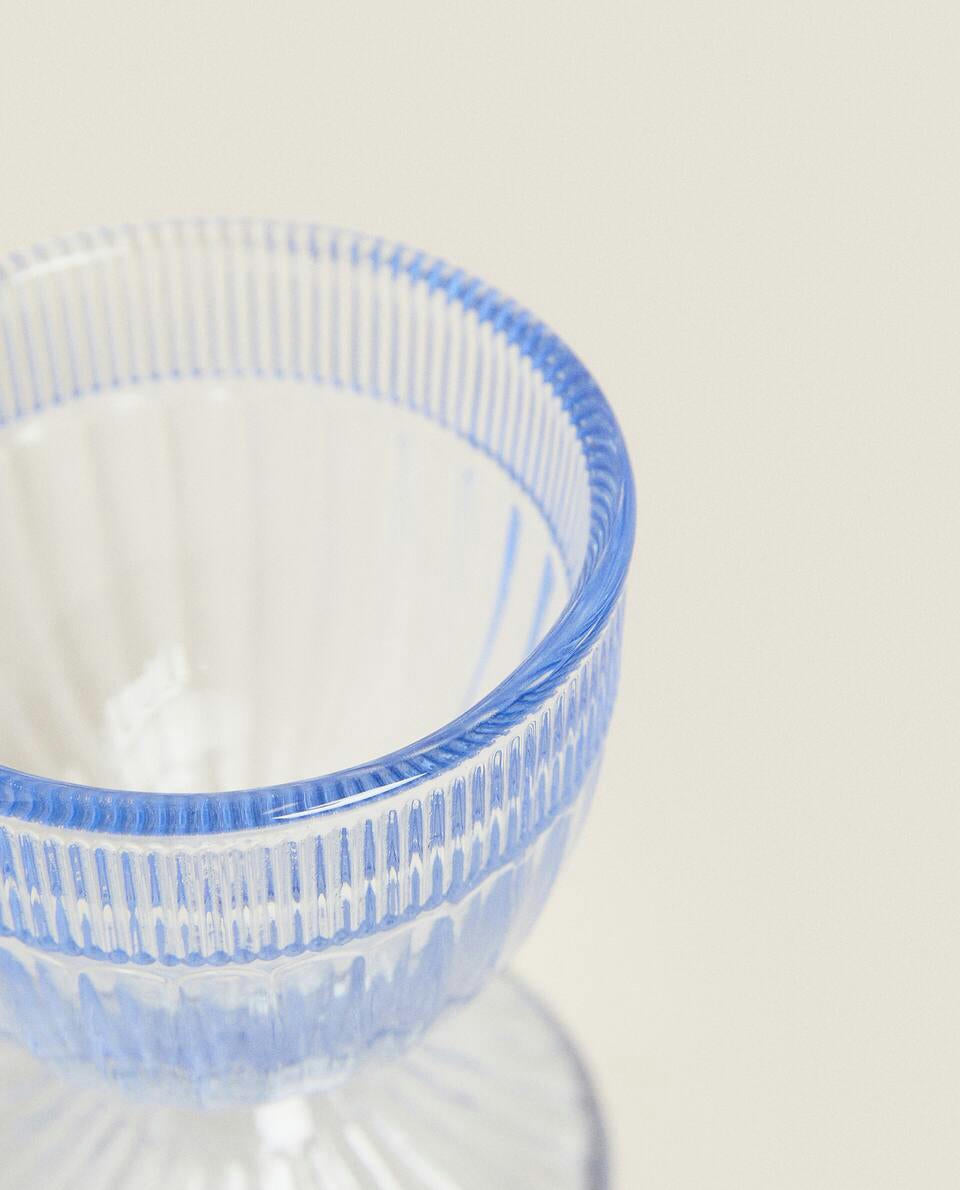 GLASS EGG CUP WITH RAISED DETAIL