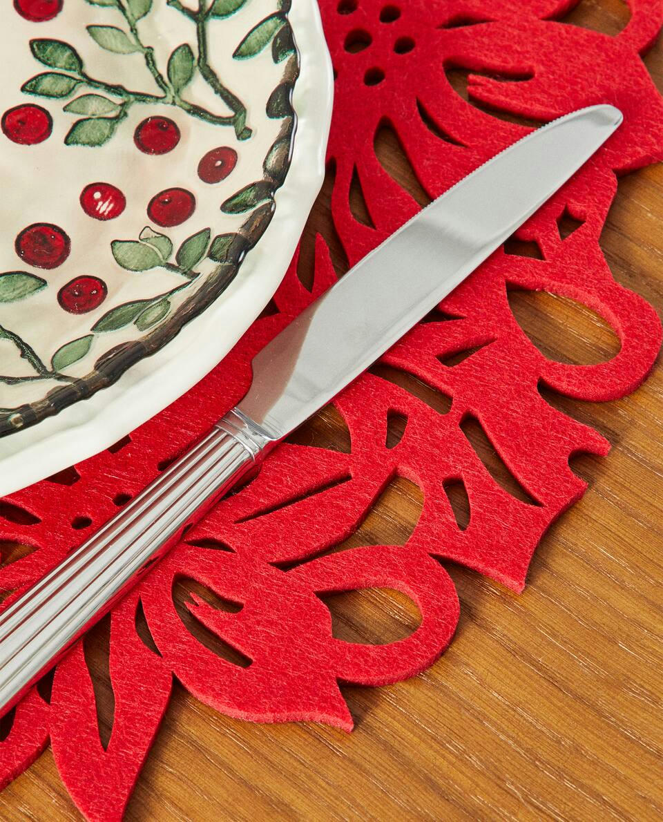 CHRISTMAS FLORAL FELT PLACEMAT