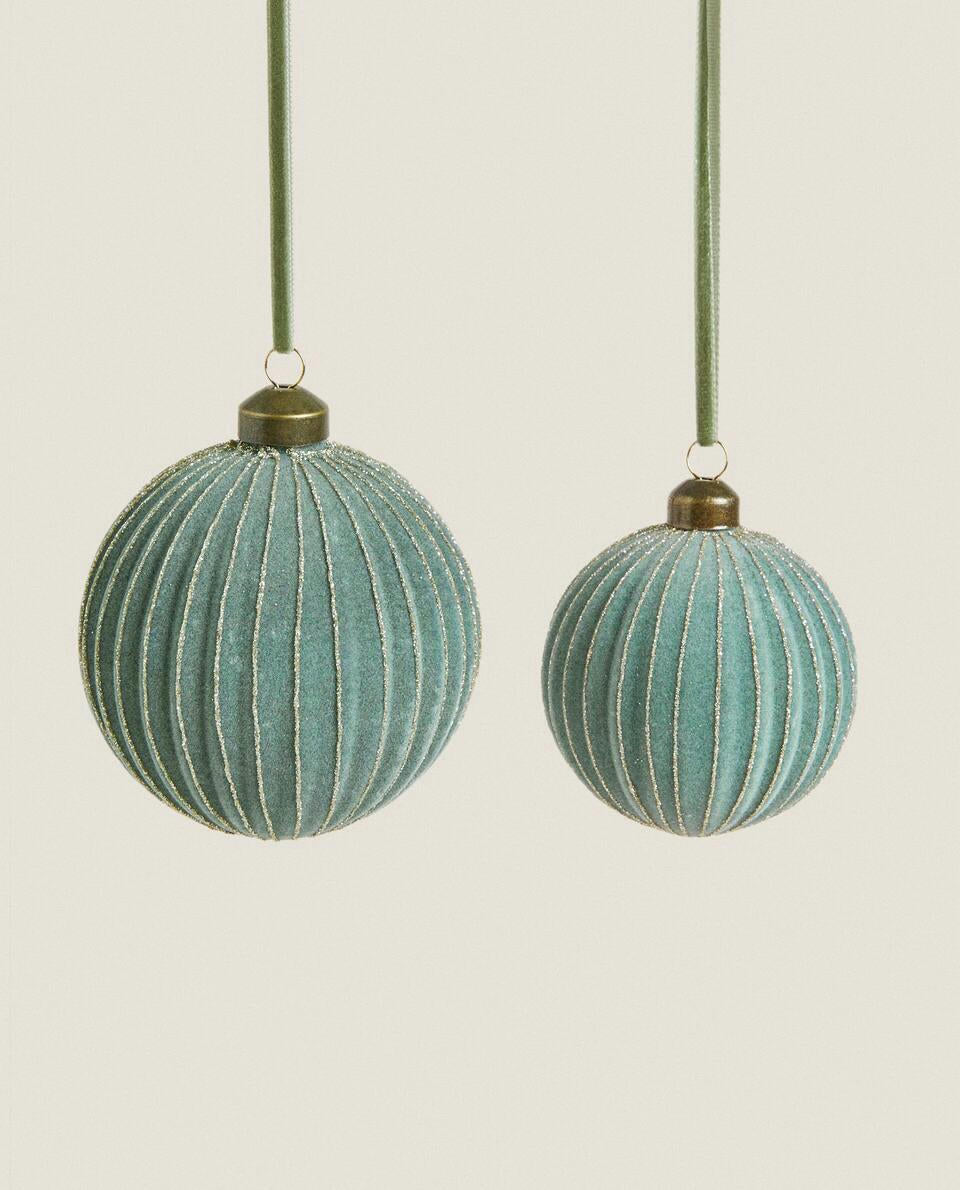 VELVET CHRISTMAS BAUBLE DECORATION WITH STRIPES