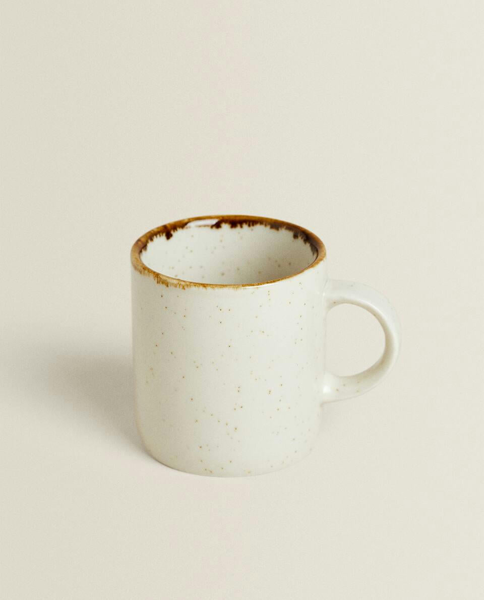 PORCELAIN MUG WITH ANTIQUE FINISH RIM