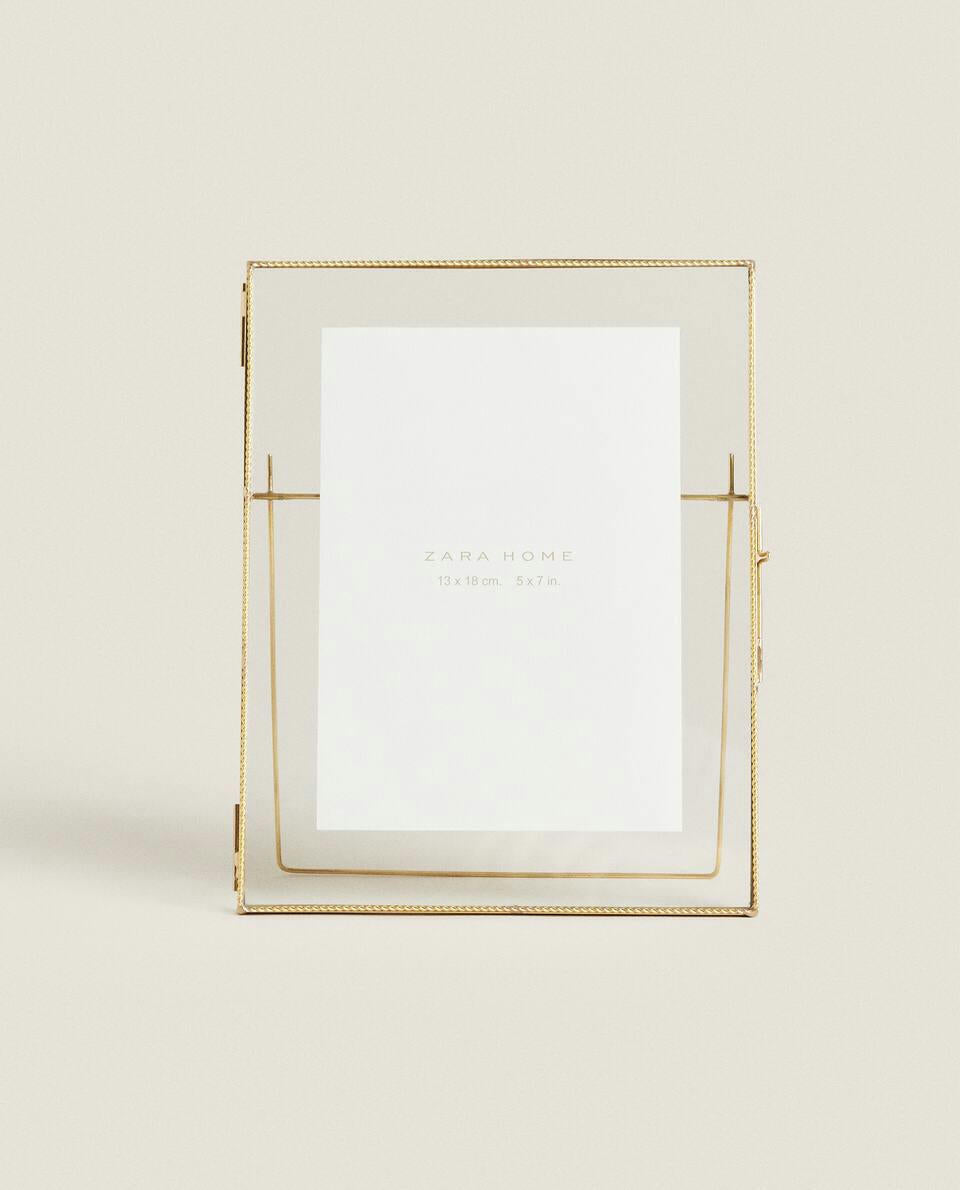 GOLDEN FRAME