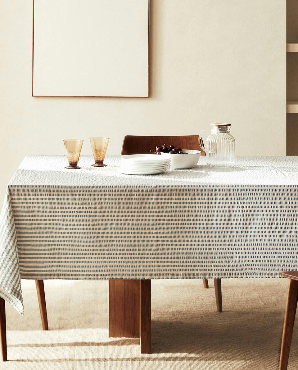 STRIPED TABLECLOTH