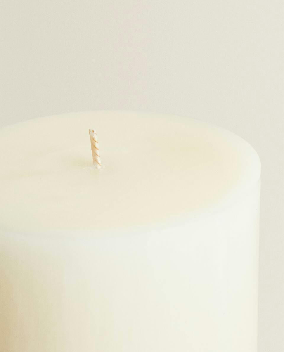 LONG CYLINDRICAL CANDLE