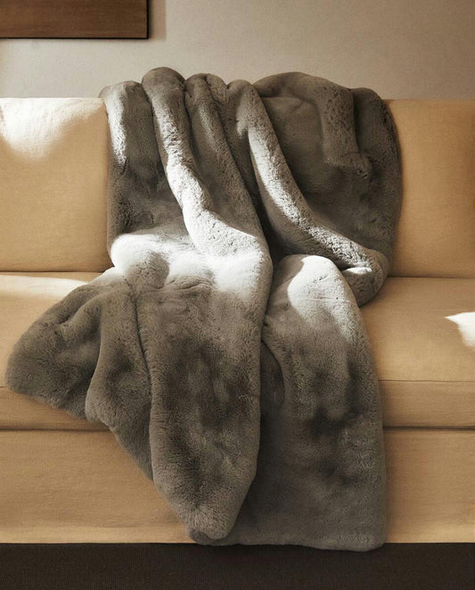 XL FUZZY BLANKET
