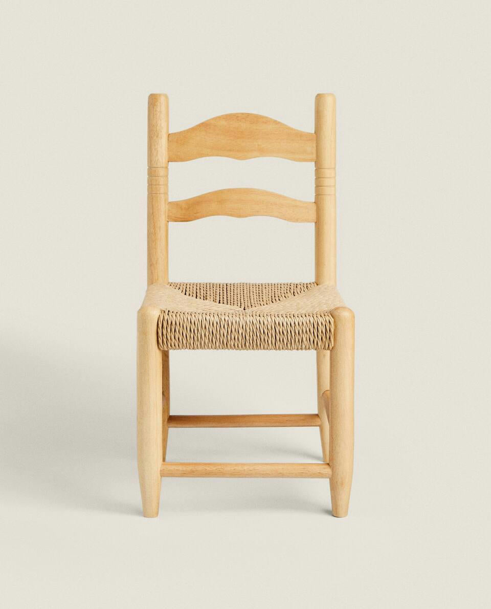 CHILDREN WOODEN CHAIR