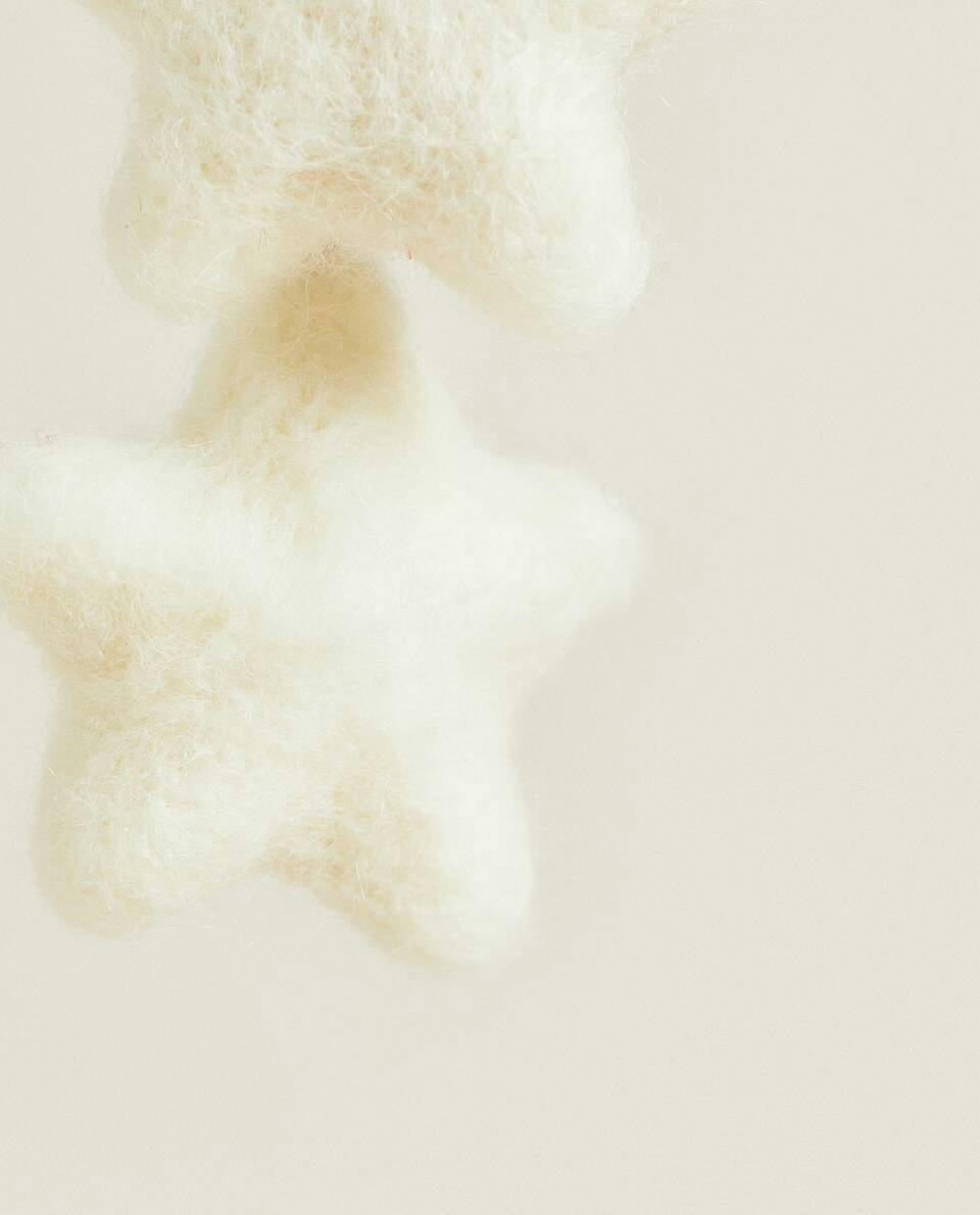 FELT CHRISTMAS DECORATION WITH TARTAN STARS
