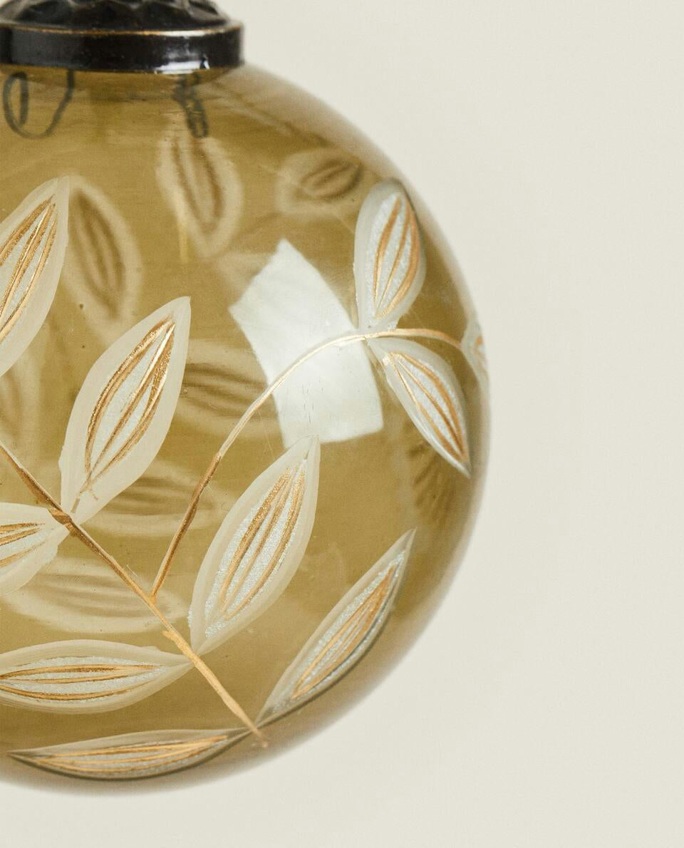 CHRISTMAS GLASS BAUBLE WITH LEAVES DECORATION