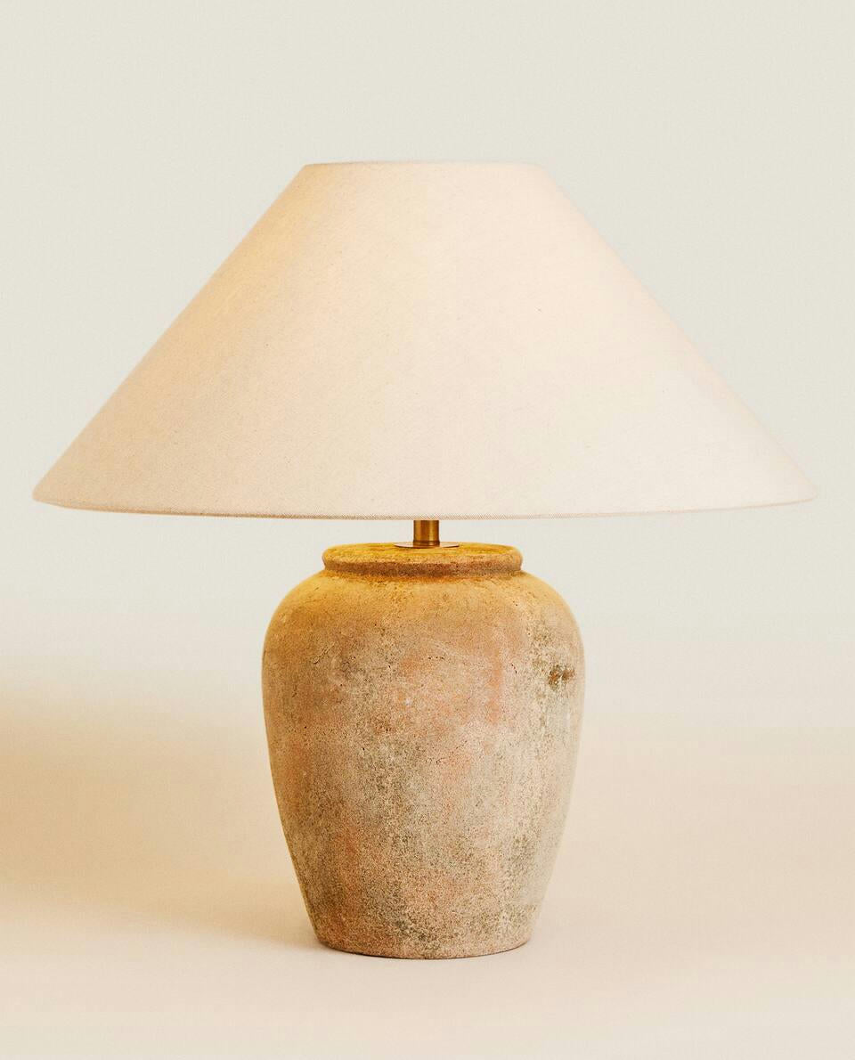 LAMP WITH CERAMIC BASE