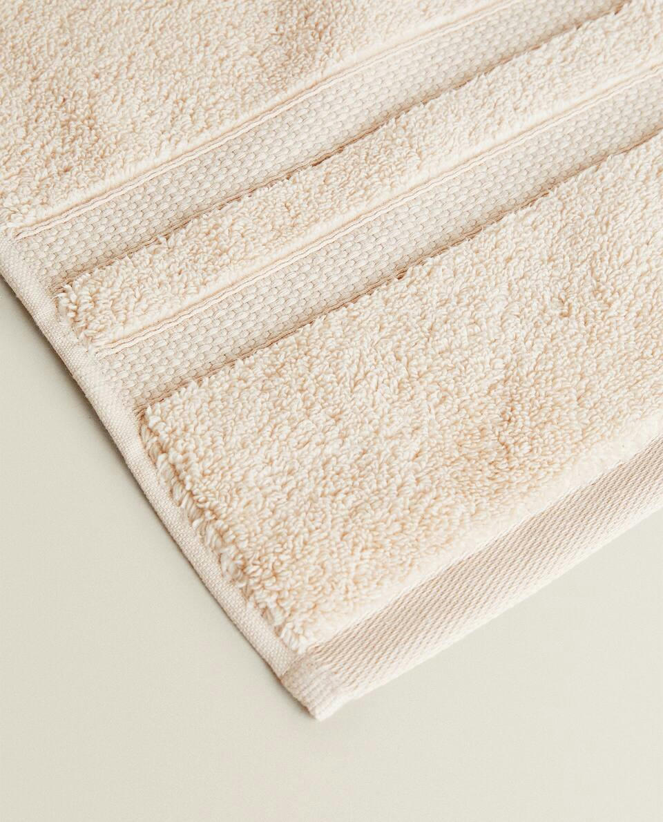 EXTRA SOFT TOWEL WITH DOUBLE BORDER