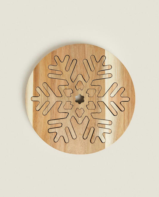 CHRISTMAS SNOWFLAKE WOODEN TRIVET