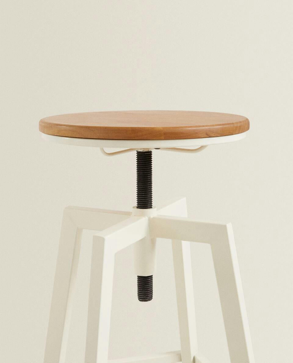 WOODEN AND METAL SWIVEL STOOL