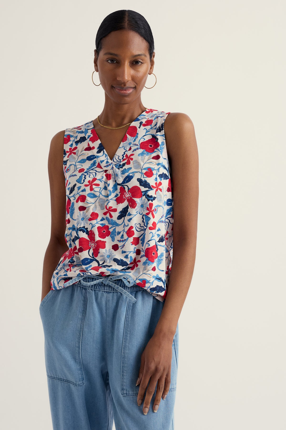 Achilla V-neck Vest