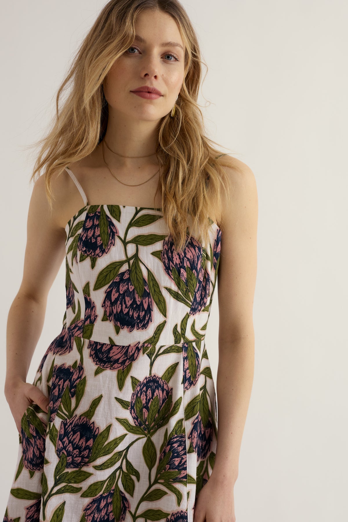 Madern Sleeveless Midi Dress