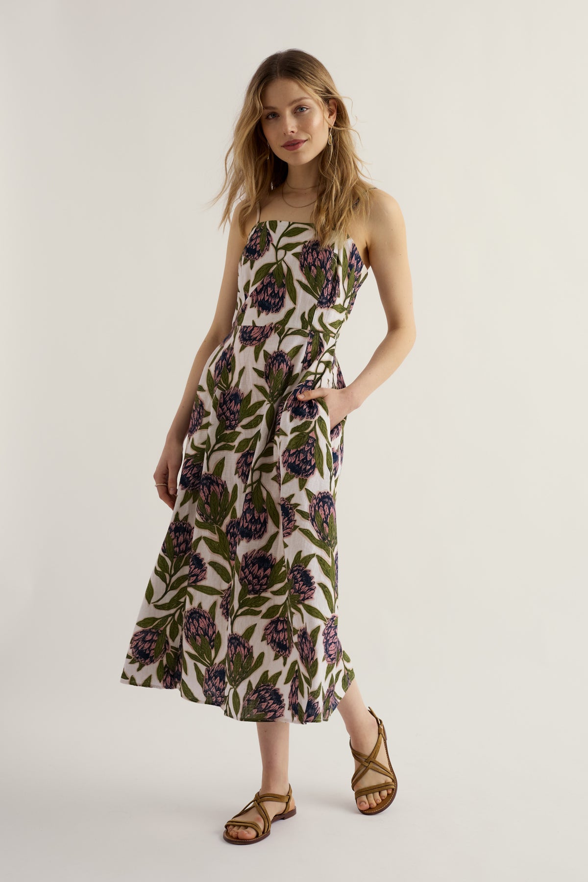 Madern Sleeveless Midi Dress