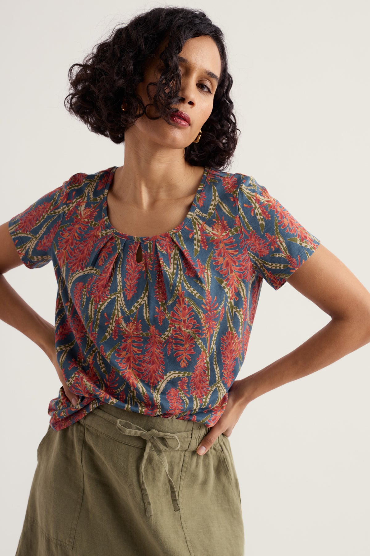 Appletree Keyhole Detail T-Shirt