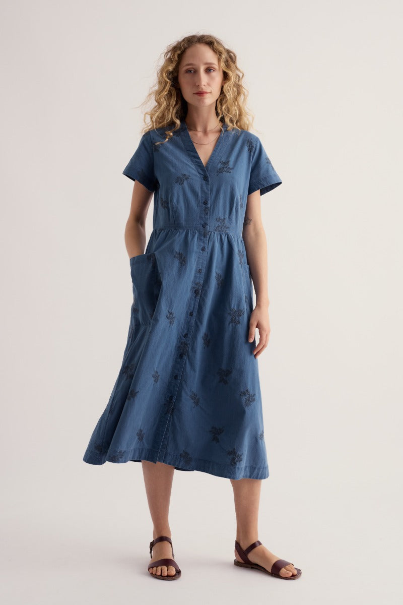 Fowen Embroidered Shirt-Style Dress